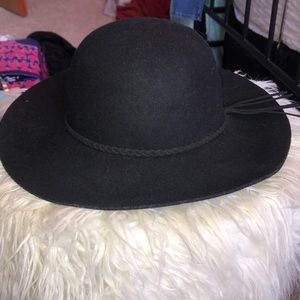 Eleighs boutique hat